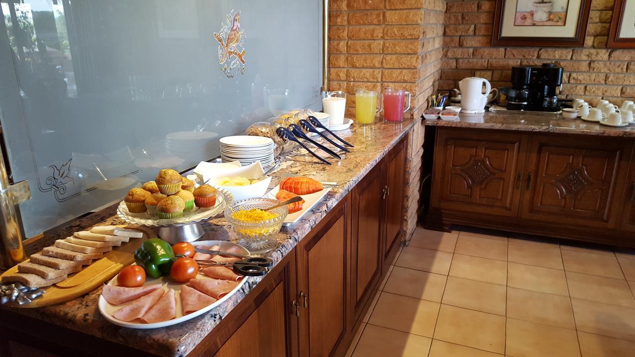 Bokmakierie Country Lodge *